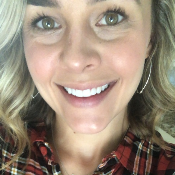 Meet your Posher, Nikki - Picture 1 of 1